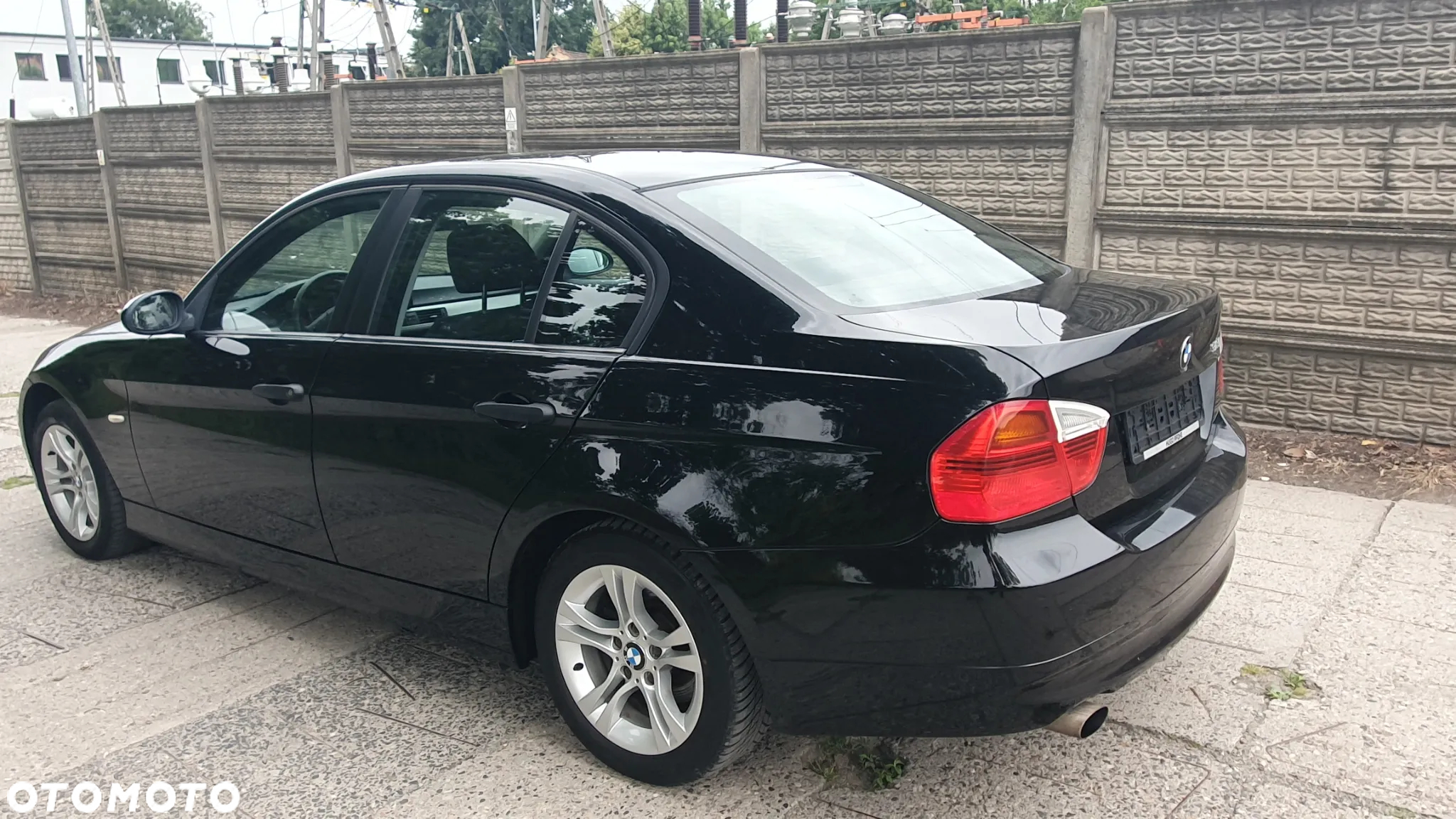BMW Seria 3 318i - 32