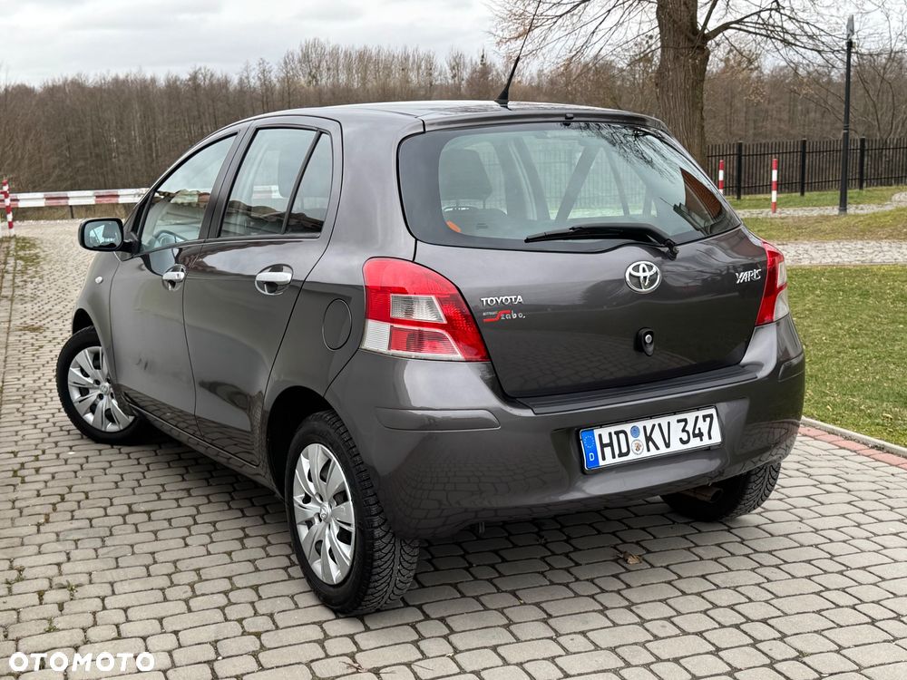 Toyota Yaris - 9