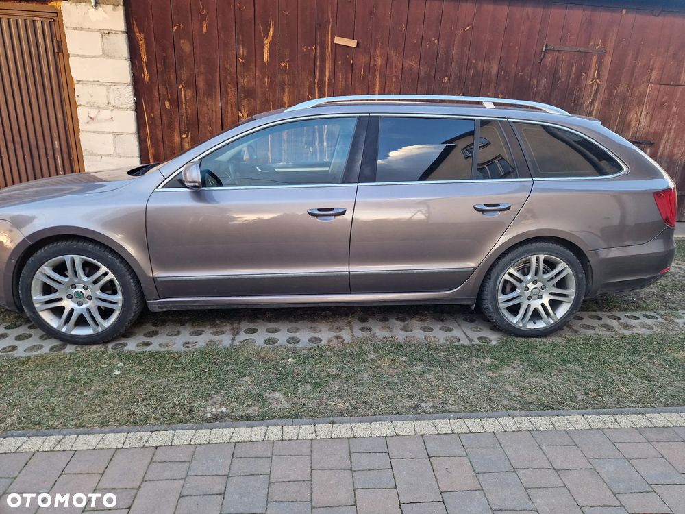 Skoda Superb 2.0 TDI Elegance - 2