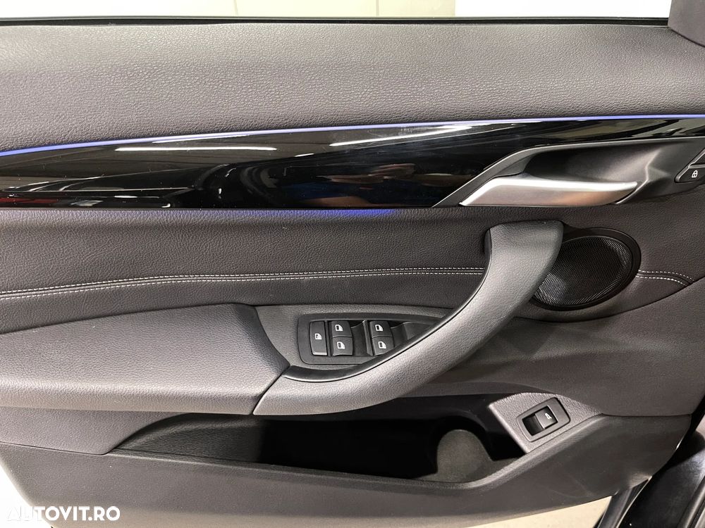 BMW X1 xDrive20i AT - 27