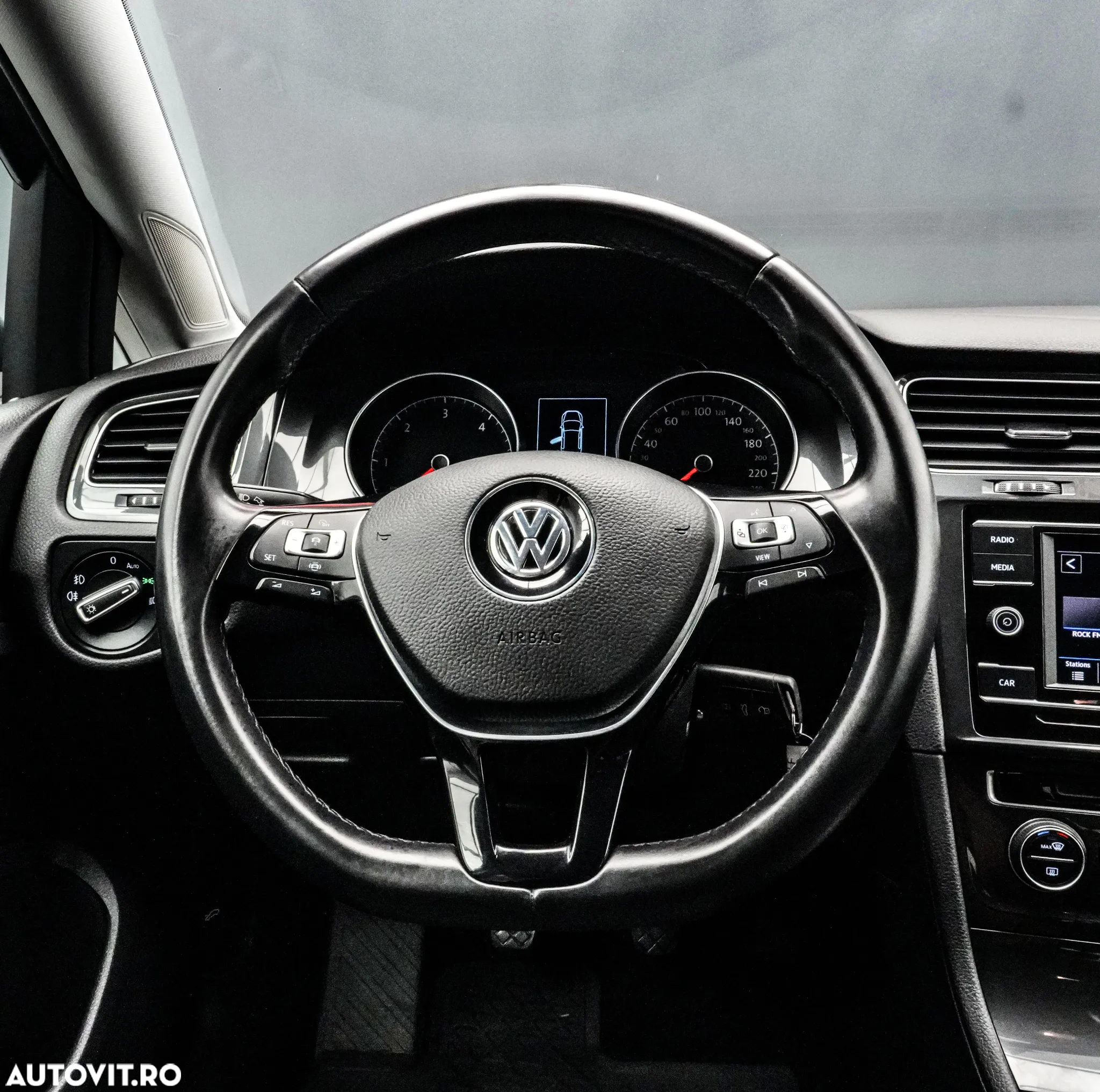 Volkswagen Golf 1.6 TDI Trendline - 16