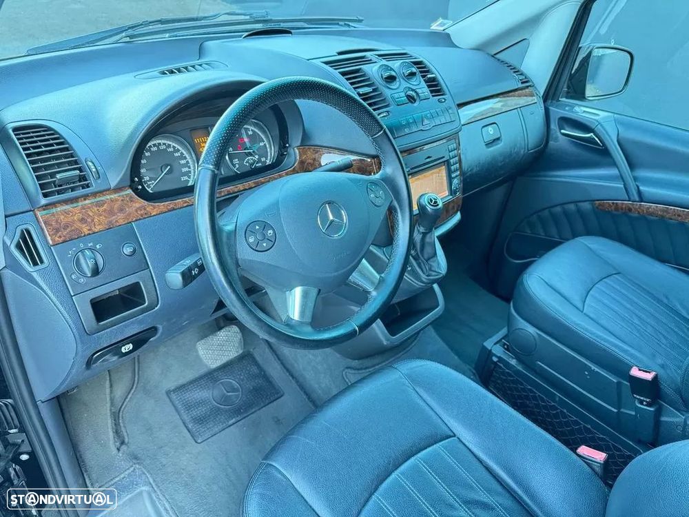 Mercedes-Benz Viano 2.2 CDI Ambiente Longo Auto. — fotografia 12
