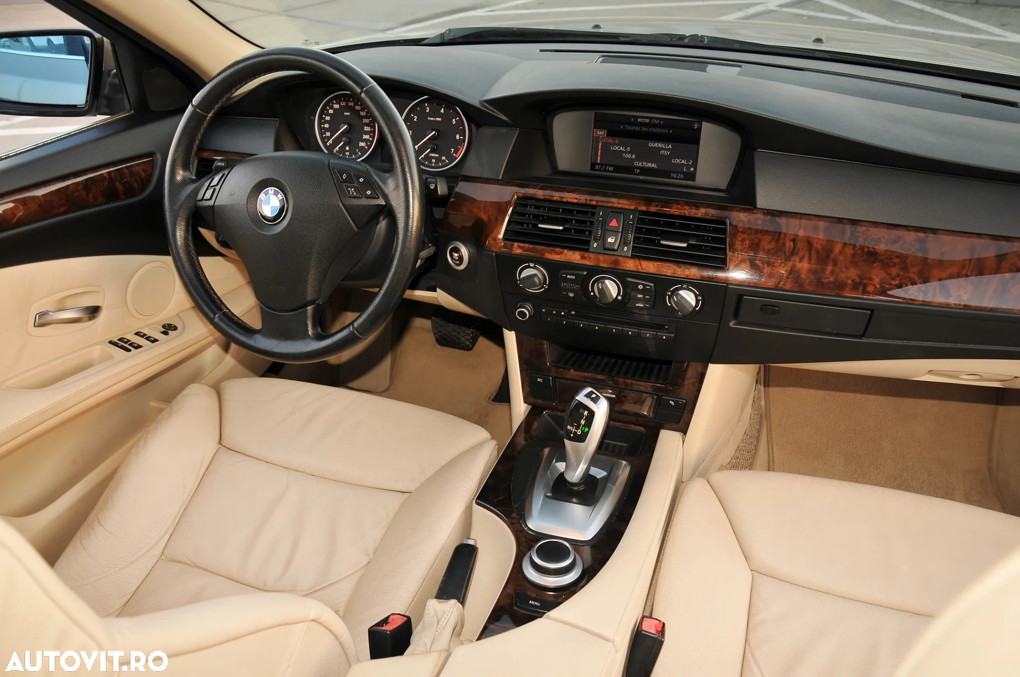 BMW Seria 5 523i Aut. - 2