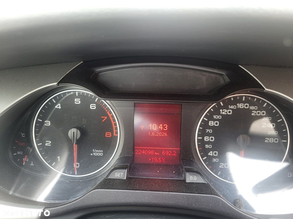 Audi A4 Avant - 10
