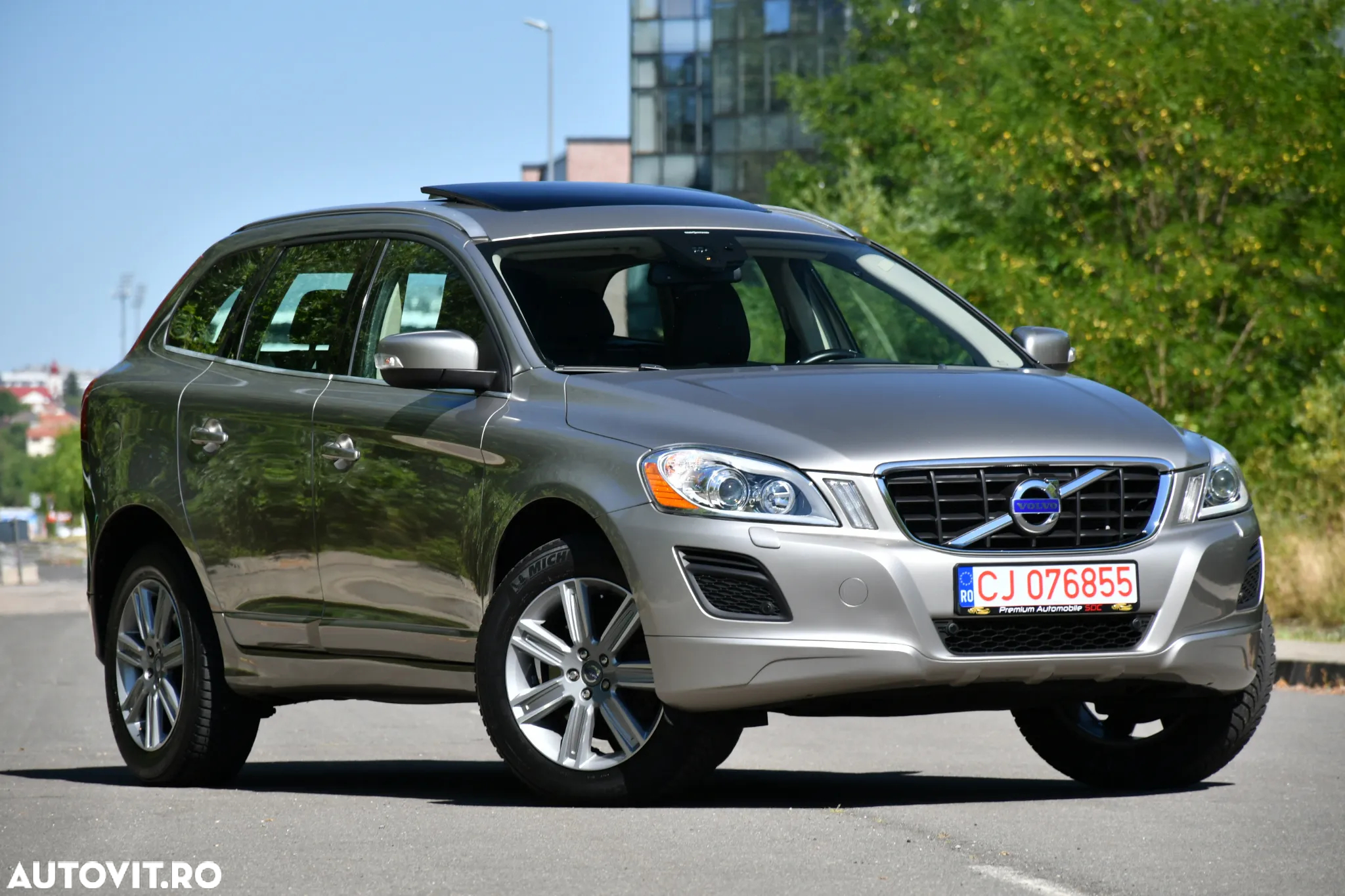 Volvo XC 60 D5 AWD Aut. Summum - 3
