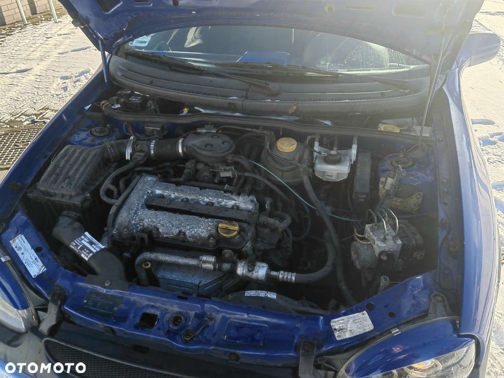 Opel Corsa 1.2 16V Sport - 16