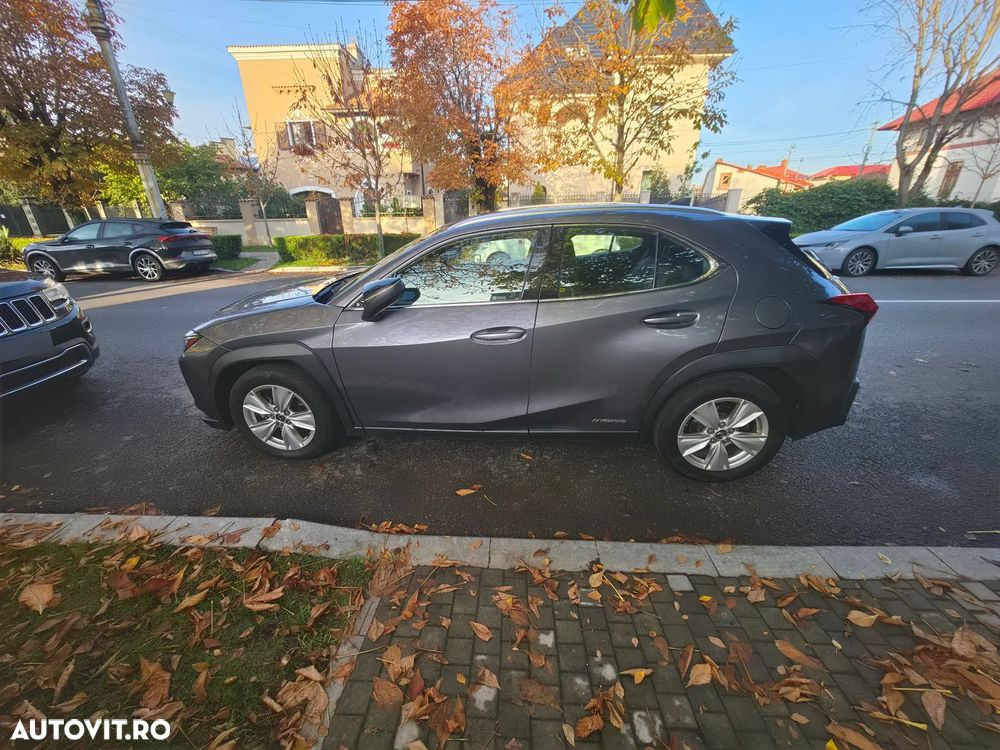 Lexus UX - 15