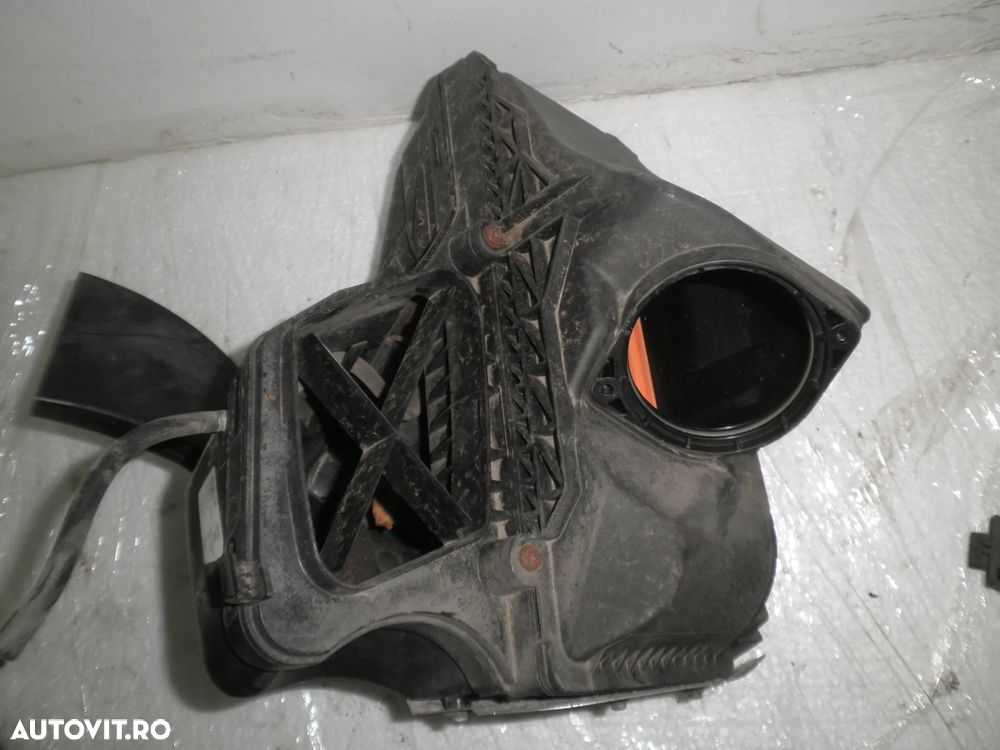 Carcasa filtru aer Audi A4 B8 Facelift, 2.0 TDI 8K0133837BF 8K0133835BM - 2