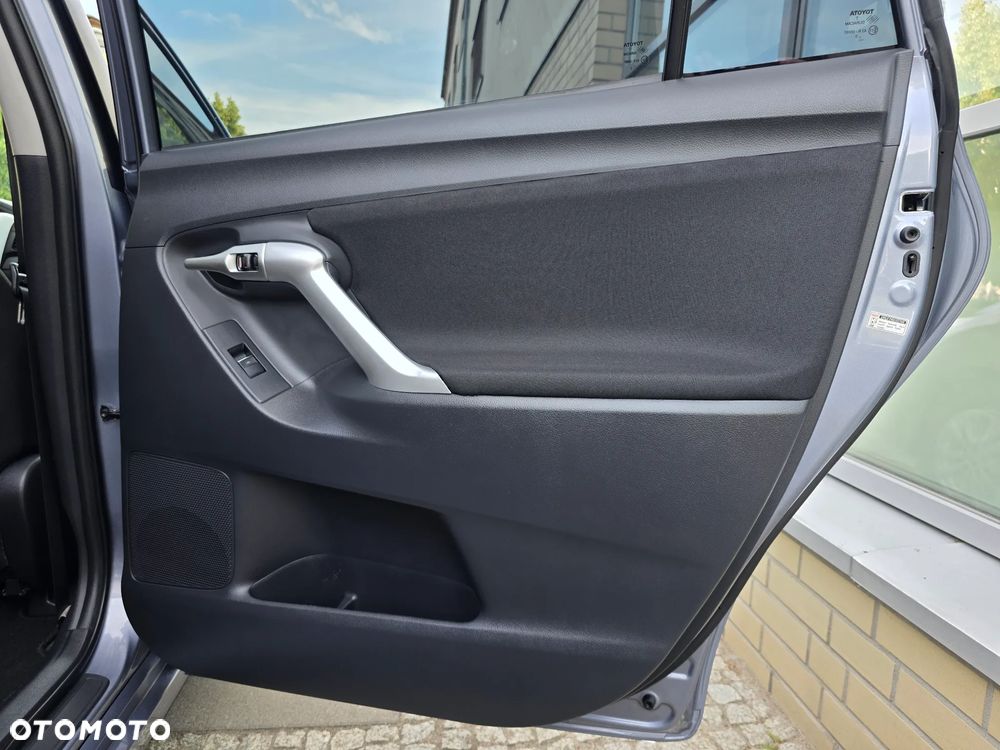 Toyota Verso 1.8 5-Sitzer Executive - 23