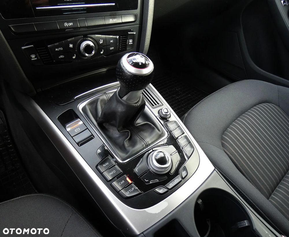Audi A4 Avant 2.0 TDI - 9