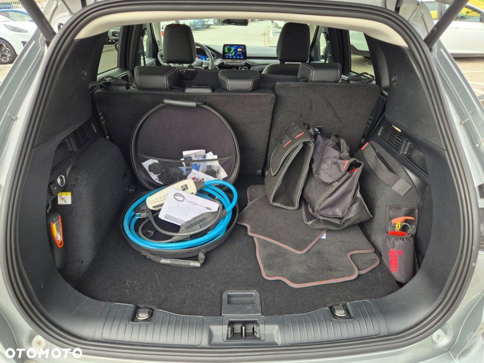 Ford Kuga - 16