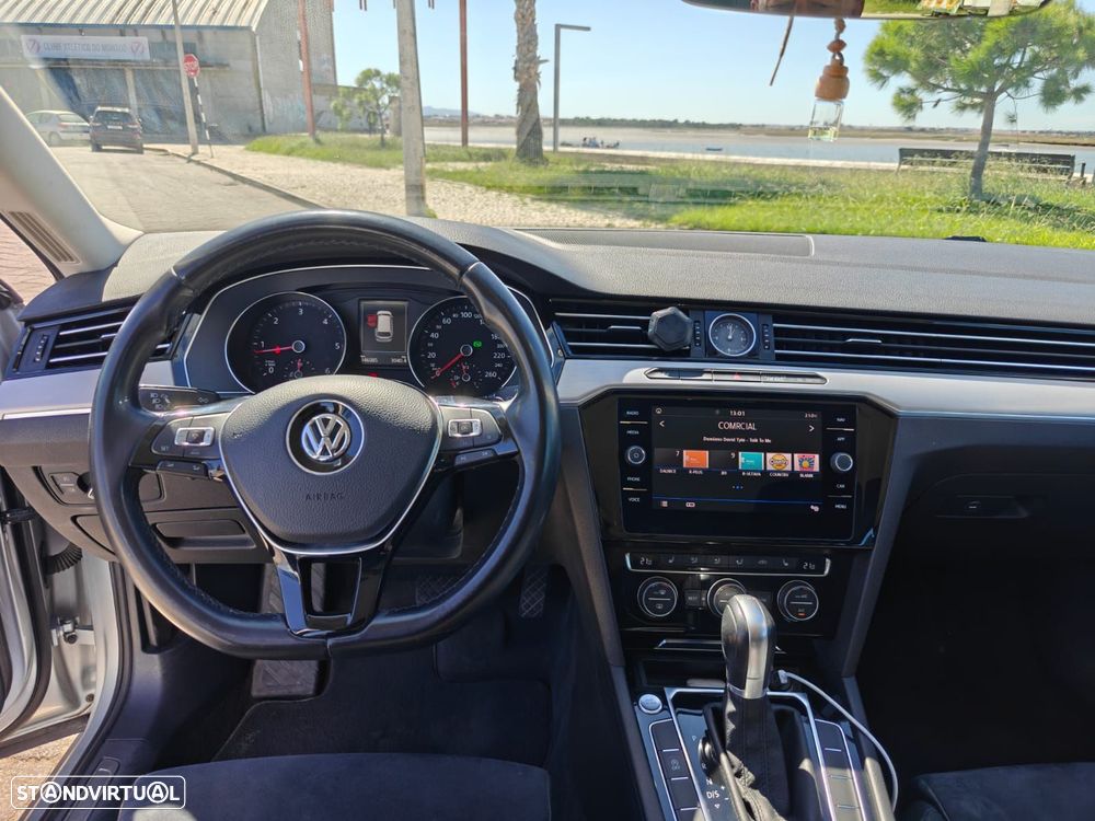 VW Passat Variant 2.0 TDI R-Line DSG - 7