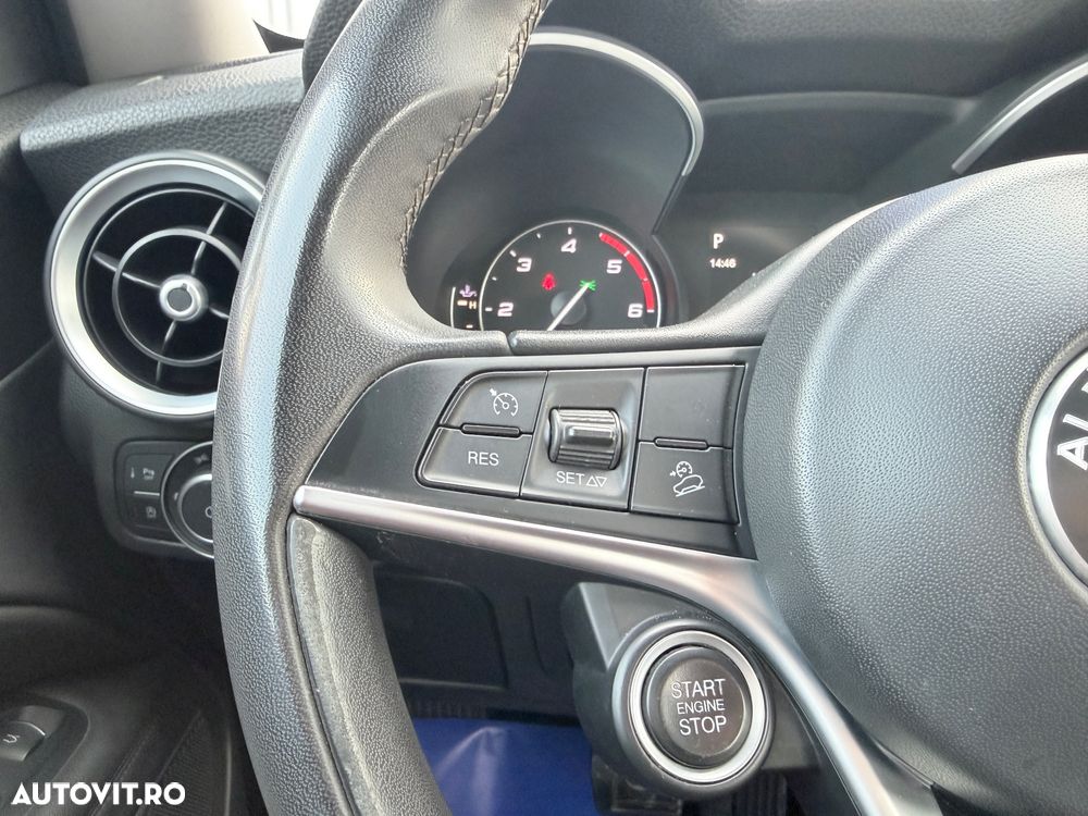 Alfa Romeo Stelvio 2.2 16V AT8-Q4 Executive - 17