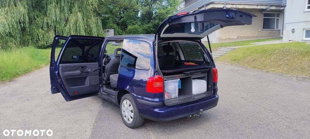 Volkswagen Sharan 2.0 - 9