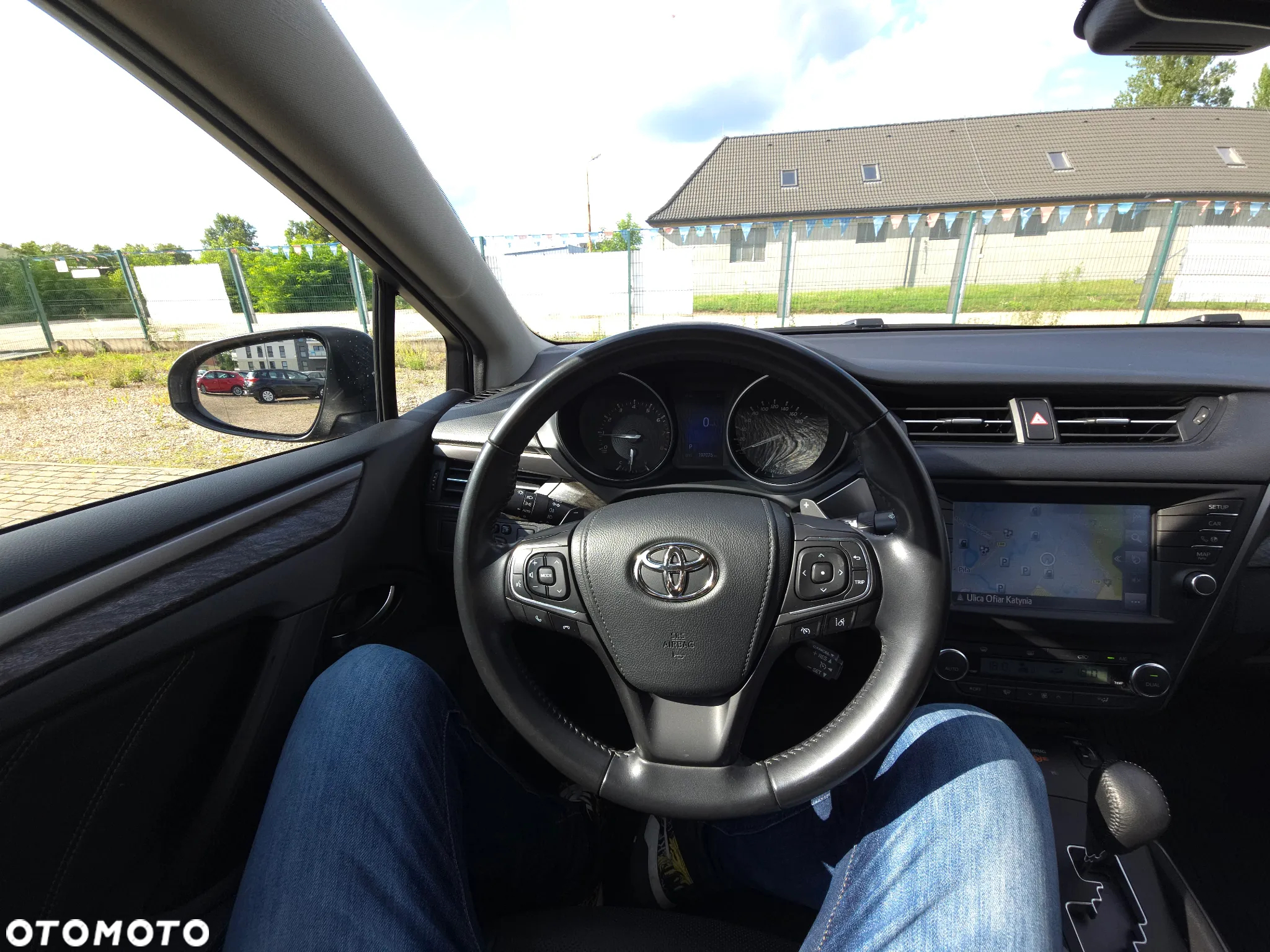 Toyota Avensis 2.0 Prestige MS - 32