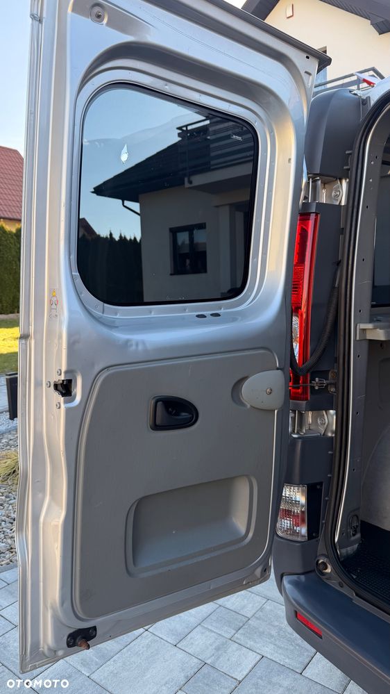 Opel Vivaro - 31