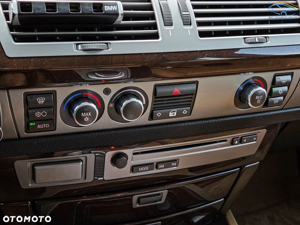 BMW Seria 7 750Li - 31