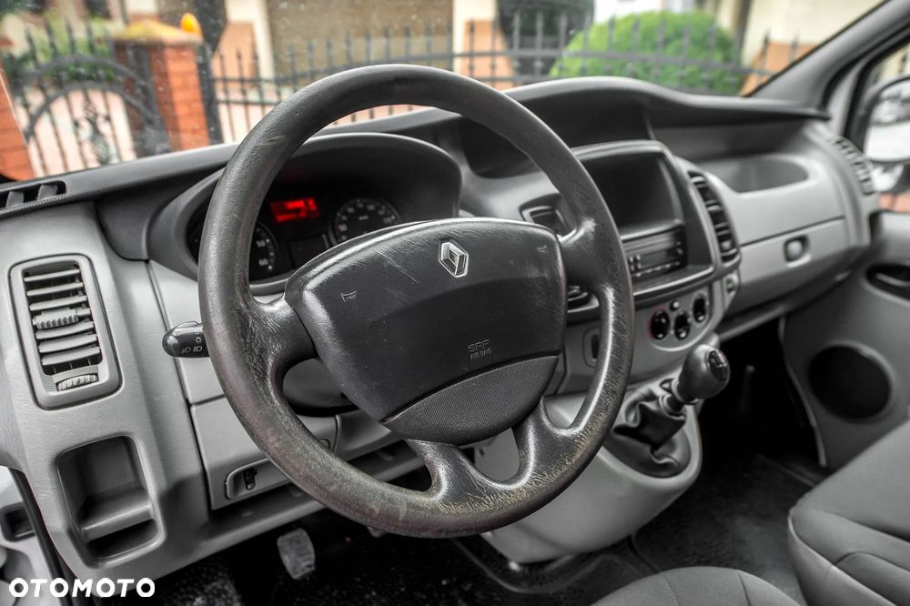 Renault Trafic - 15