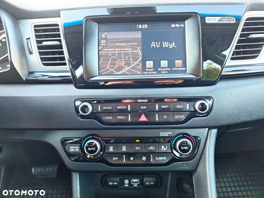 Kia Niro 1.6 GDI Hybrid L - 10