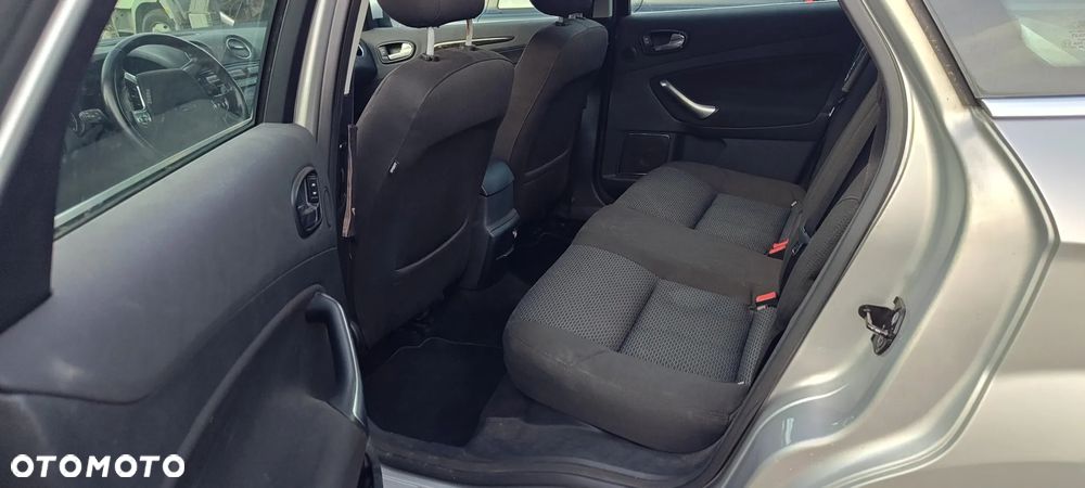 Ford Mondeo 2.0 Ghia X - 10