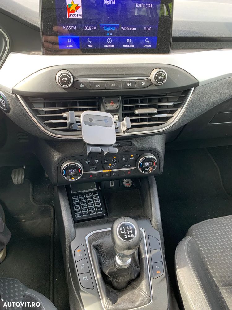 Ford Focus 1.5 EcoBlue Start-Stopp-System TITANIUM - 14