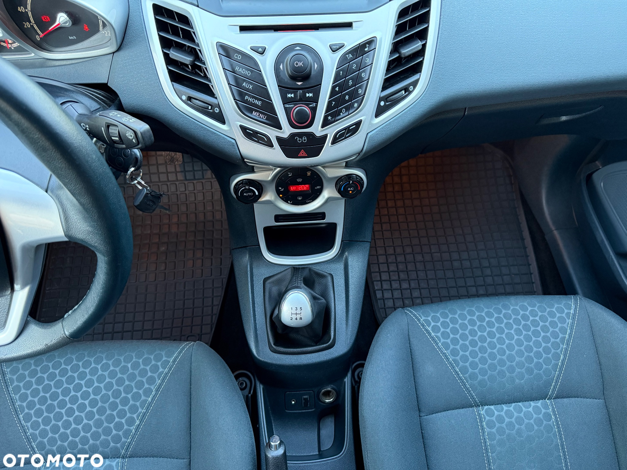 Ford Fiesta 1.4 Titanium - 20