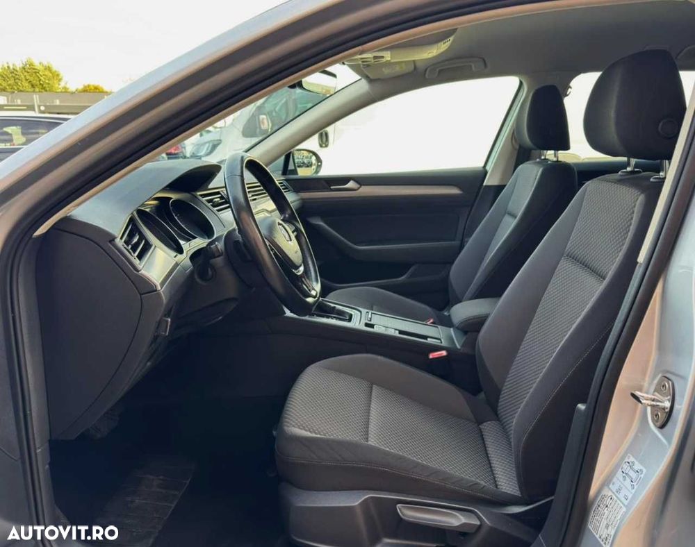 Volkswagen Passat - 15