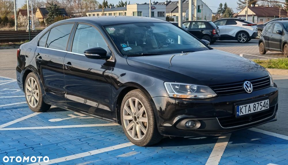 Volkswagen Jetta 1.6 TDI Highline - 5