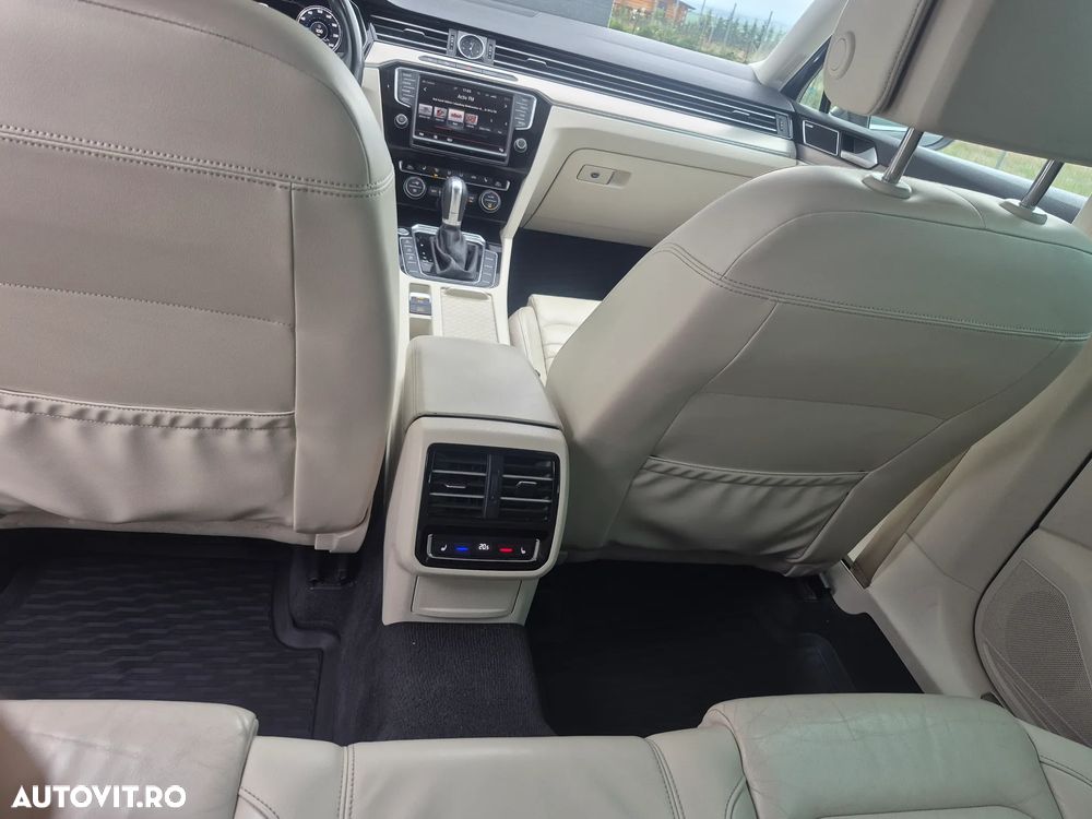 Volkswagen Passat - 8