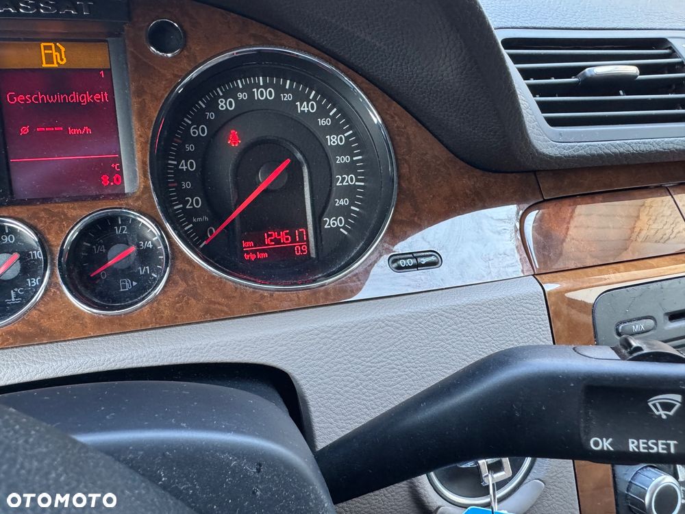 Volkswagen Passat 1.6 FSI Comfortline - 13