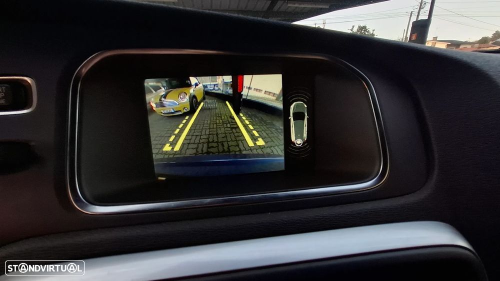 Volvo V40 2.0 D2 R-Design - 37