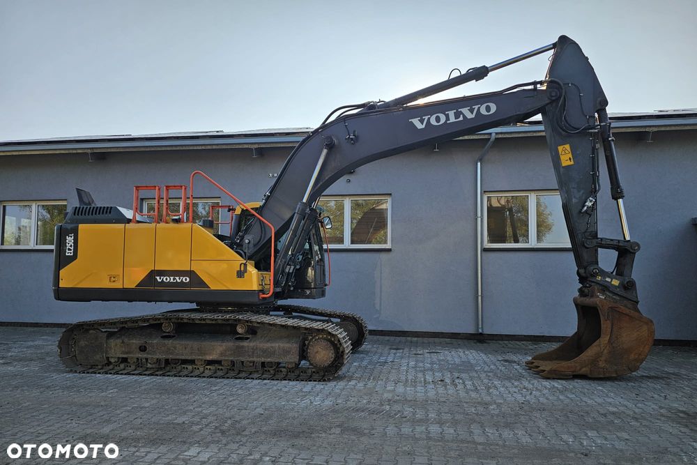Volvo EC250 EL - 2