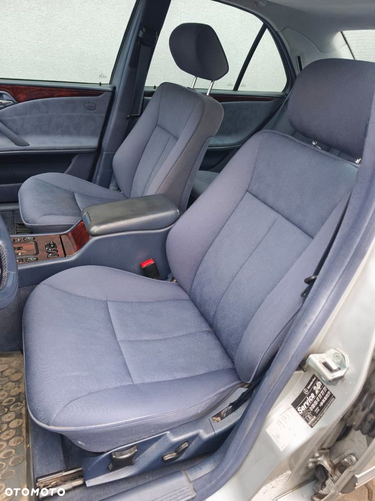 Mercedes-Benz Klasa E - 14