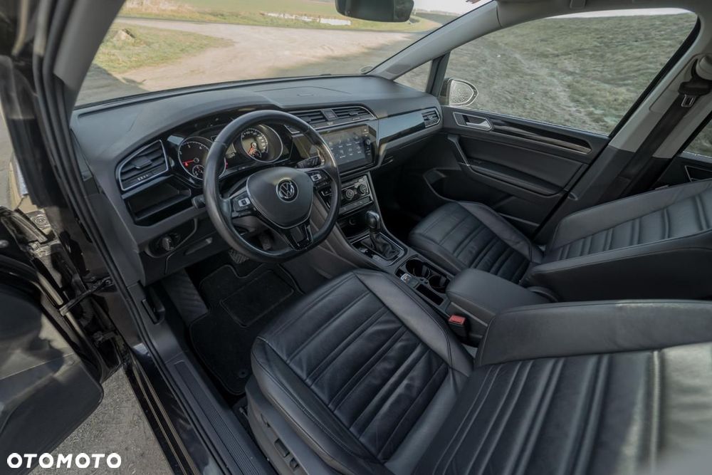 Volkswagen Touran 2.0 TDI SCR (BlueMotion Technology) DSG Comfortline - 16