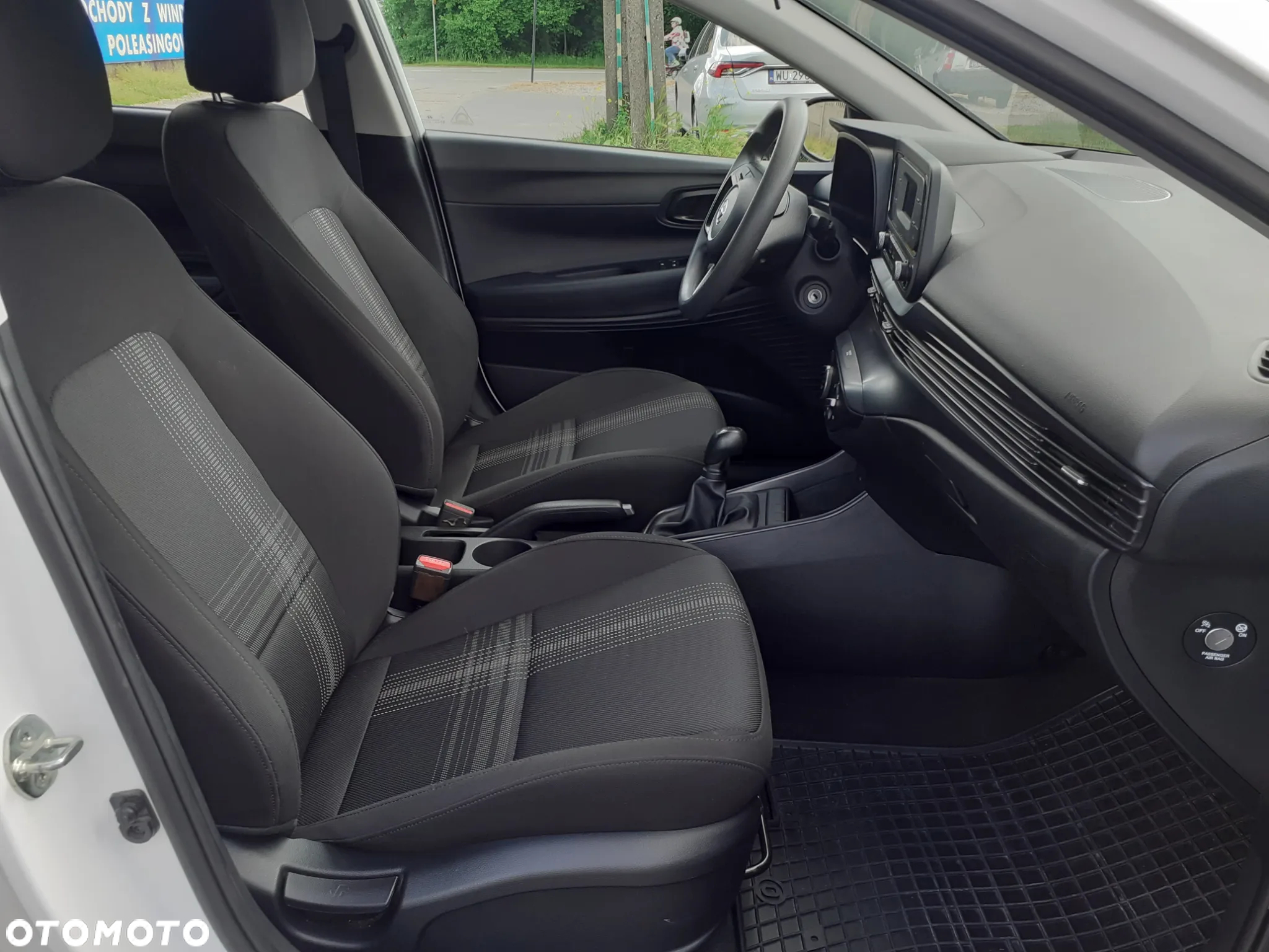 Hyundai i20 - 18