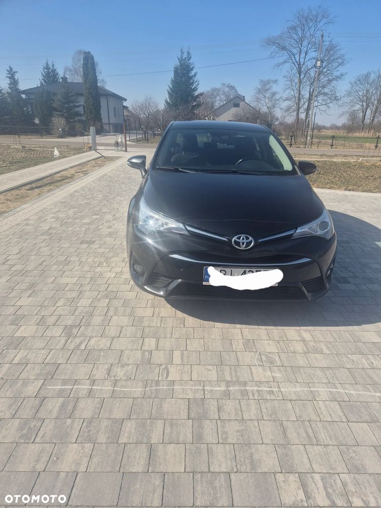 Toyota Avensis 1.8 Premium - 23