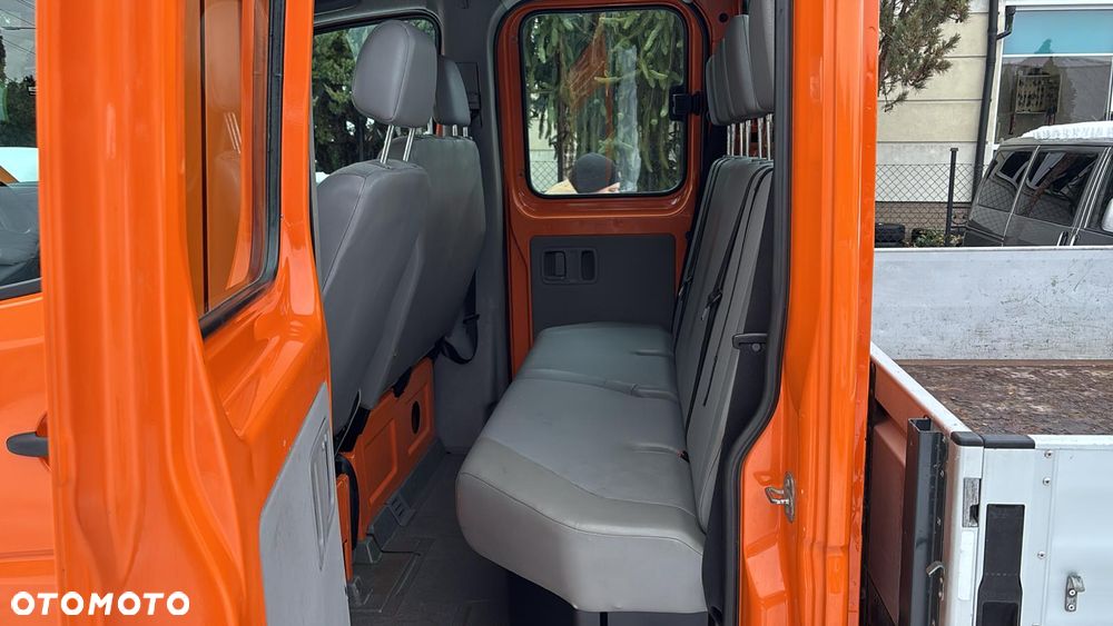 Volkswagen Crafter - 12