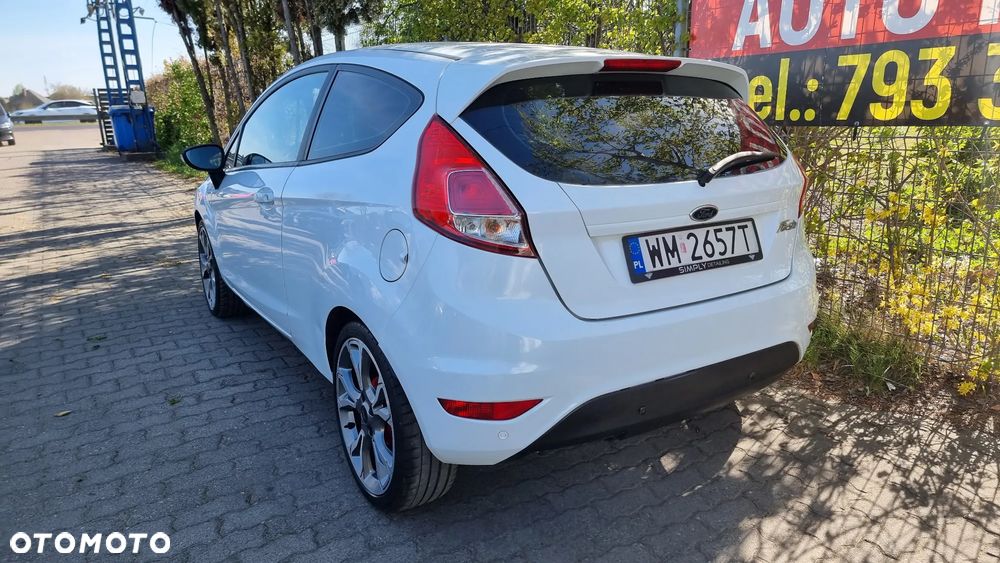 Ford Fiesta 1.5 TDCi Ambiente - 30