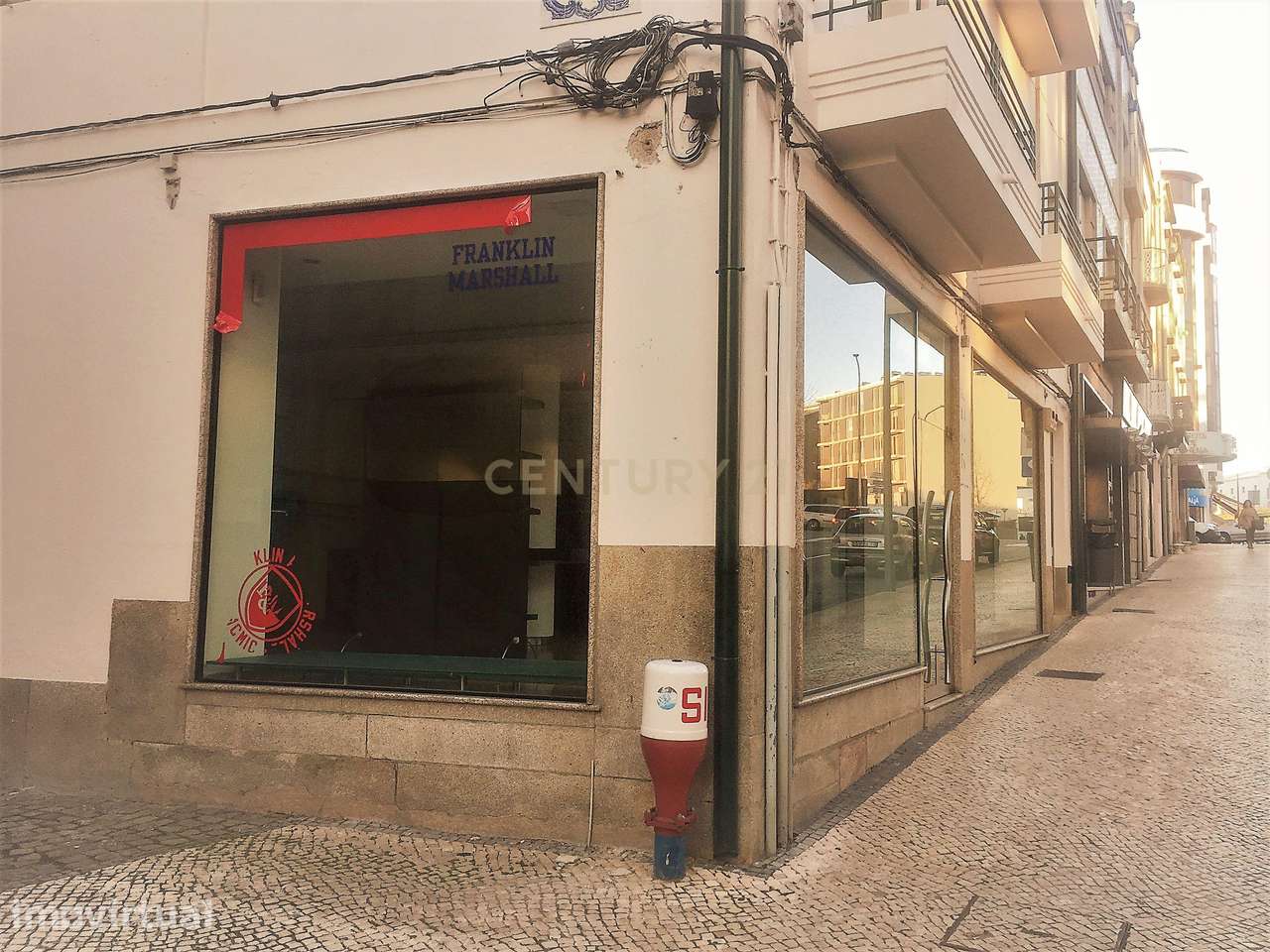 Loja comercial no centro da cidade de Viseu - Grande imagem: 2/11