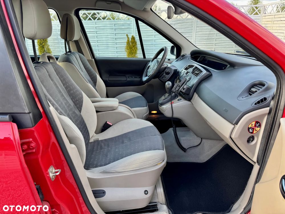 Renault Scenic 2.0 16V Dynamique - 5