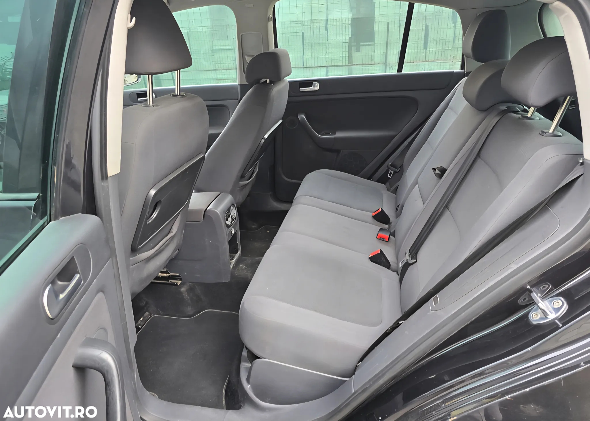 Volkswagen Golf Plus 2.0 TDI Comfortline - 9