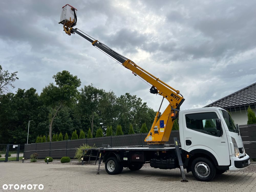 Renault Maxity - 12