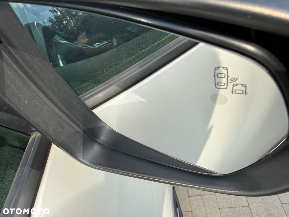 Peugeot 5008 PureTech 130 EAT8 Stop & Start Allure Pack - 14