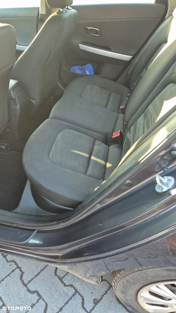 Kia Ceed 1.6 GDI Edition 7 - 13