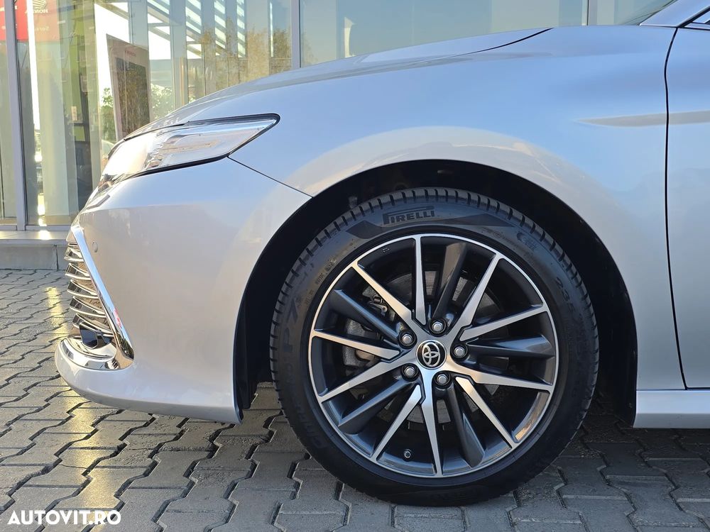 Toyota Camry 2.5 Hybrid Dynamic - 6