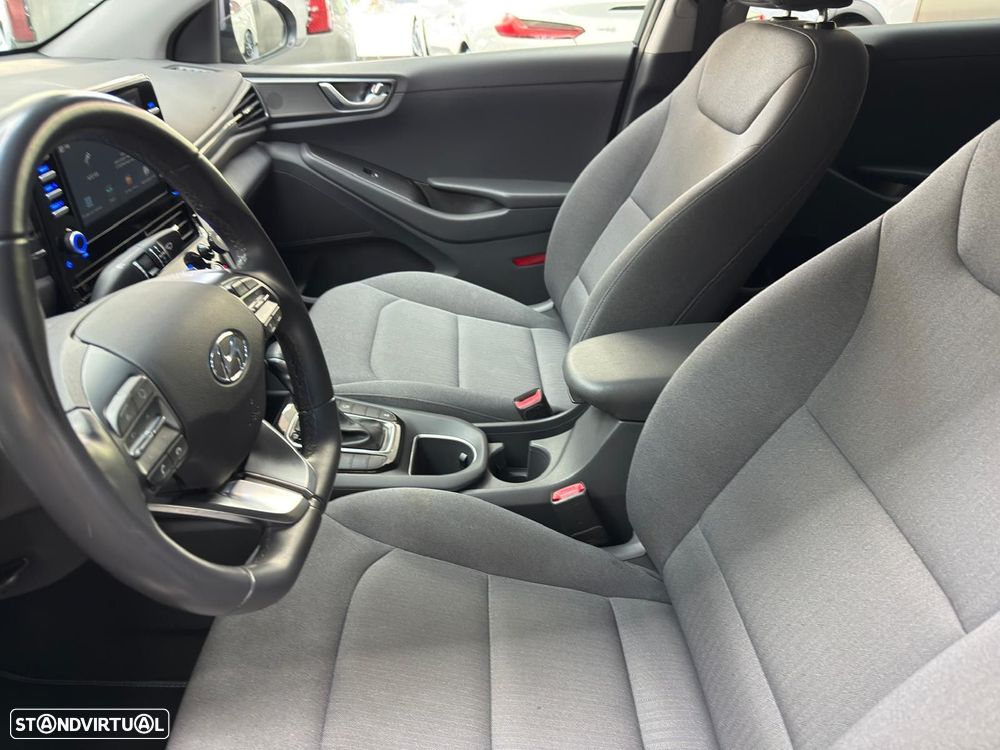 Hyundai Ioniq 1.6 GDI PHEV Pack Plus - 16