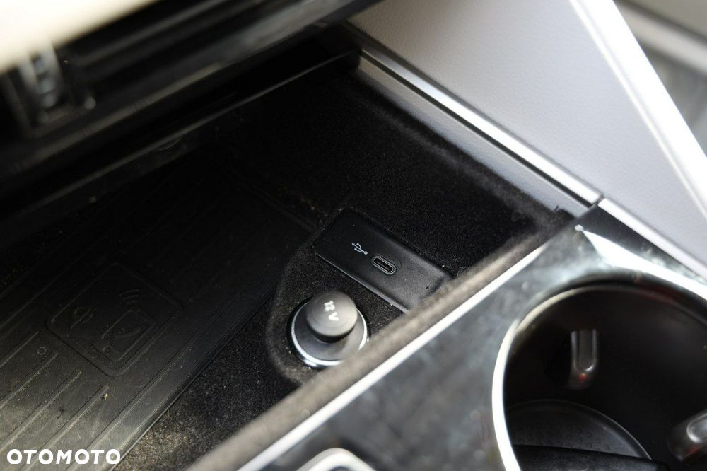 Volkswagen Touareg - 23