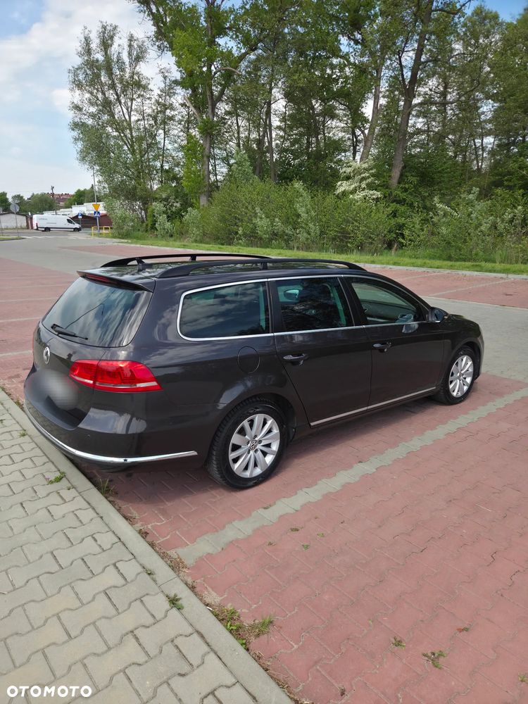 Volkswagen Passat 2.0 TDI Comfortline DSG - 4