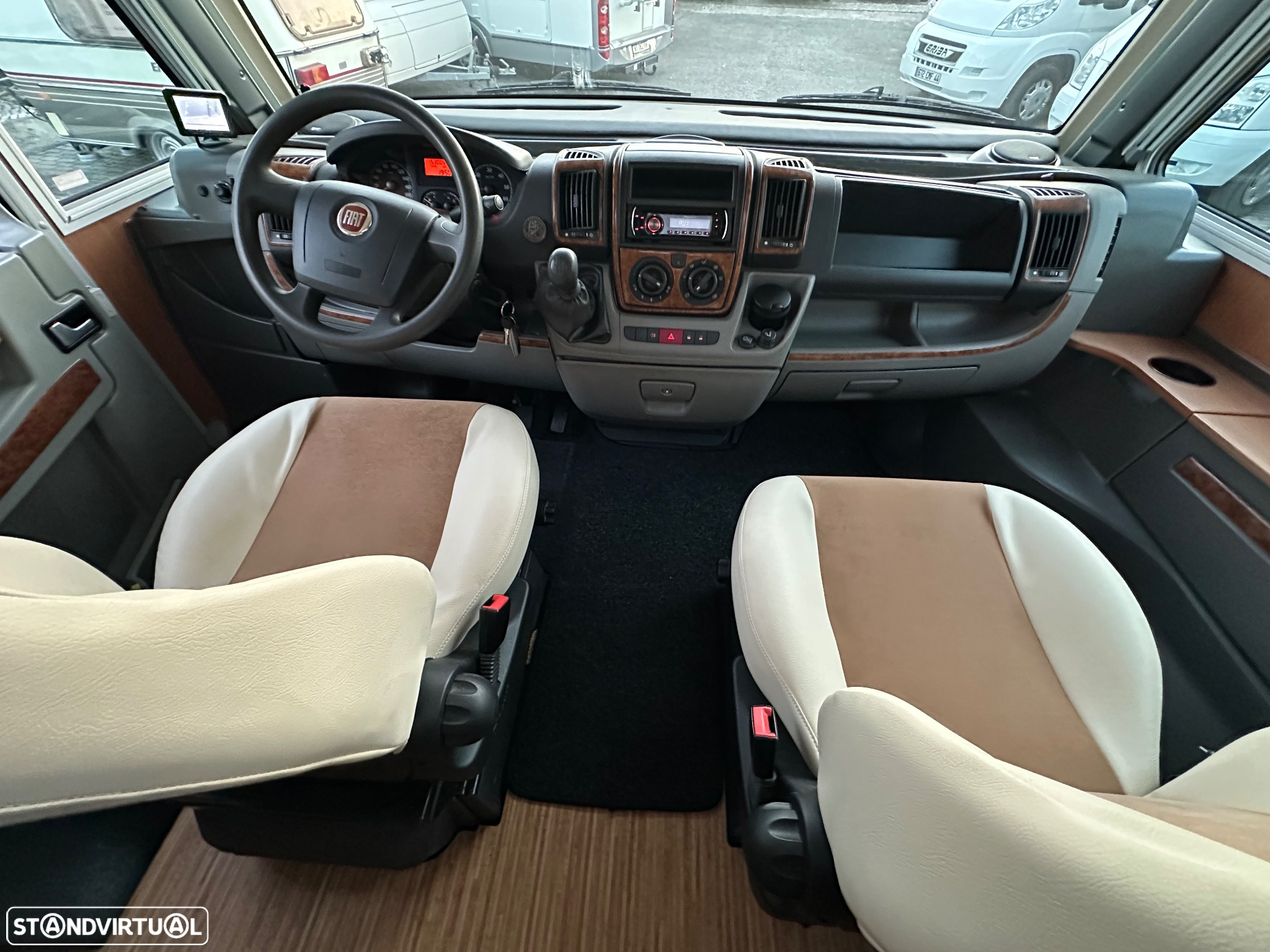 Pilote Explorateur G742 - 8