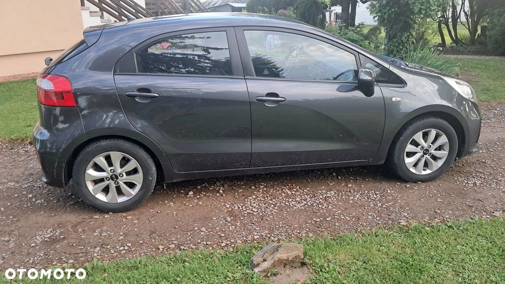 Kia Rio - 6